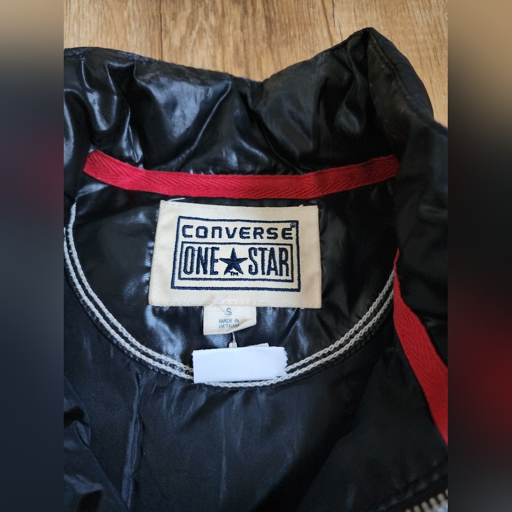 Converse One Star Puffer Vest Mens S Womens M Black Shiny Embroidered Logo - Picture 2 of 8